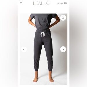 Leallo black 100% cotton waffle terry Sweatpants. Size S